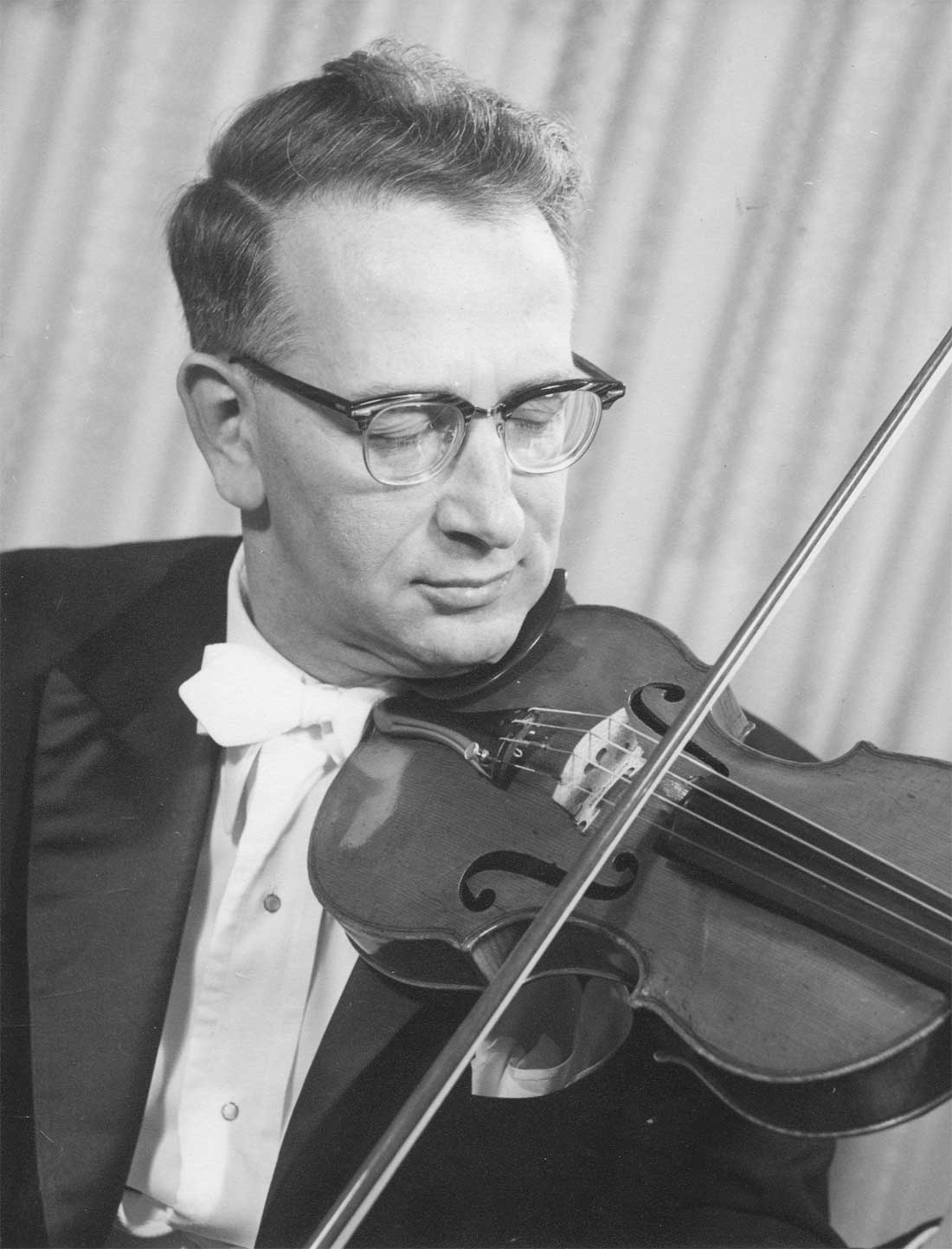 Violinist Werner Lywen